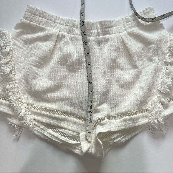 Suboo Women's Shorts Castaway Fringing Lattice Detailing White Size 6. - Picture 7 of 8